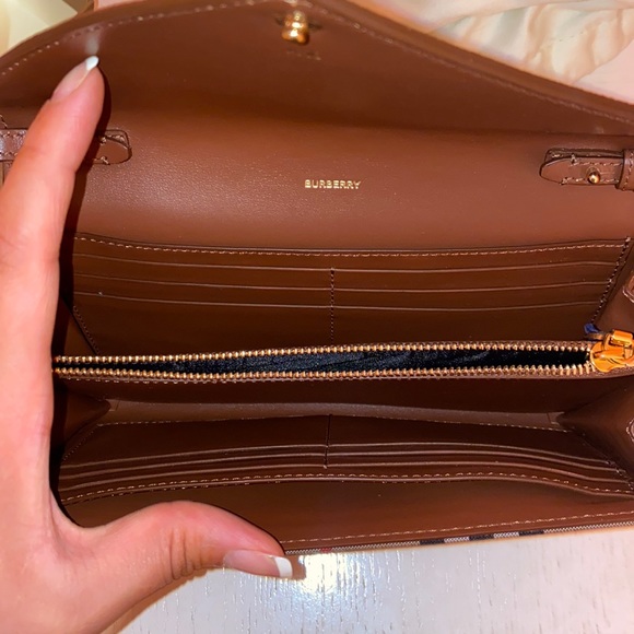 Burberry Wallet with strap - Picture 4 of 7